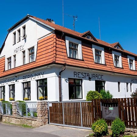 Srbsko Hotel U Berounky מראה חיצוני תמונה