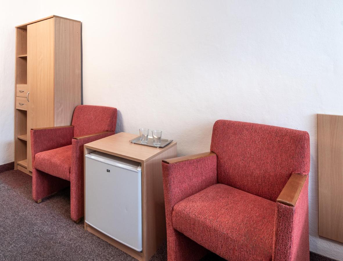 Srbsko Hotel U Berounky מראה חיצוני תמונה
