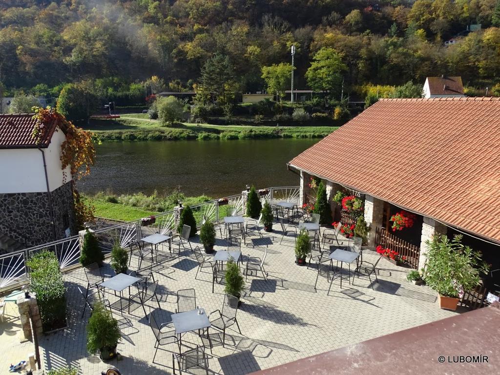 Srbsko Hotel U Berounky מראה חיצוני תמונה